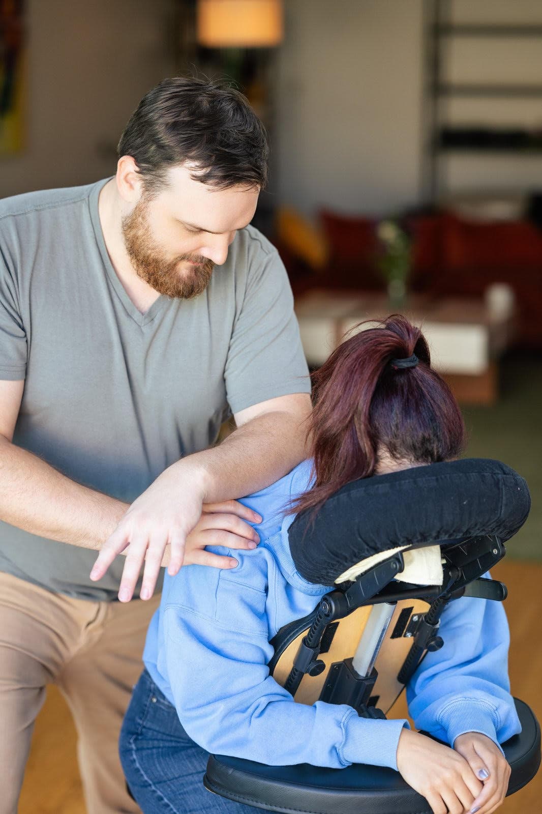 Chair massage elbow technique